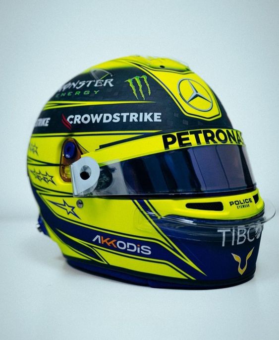 LEWIS HAMILTON 2022